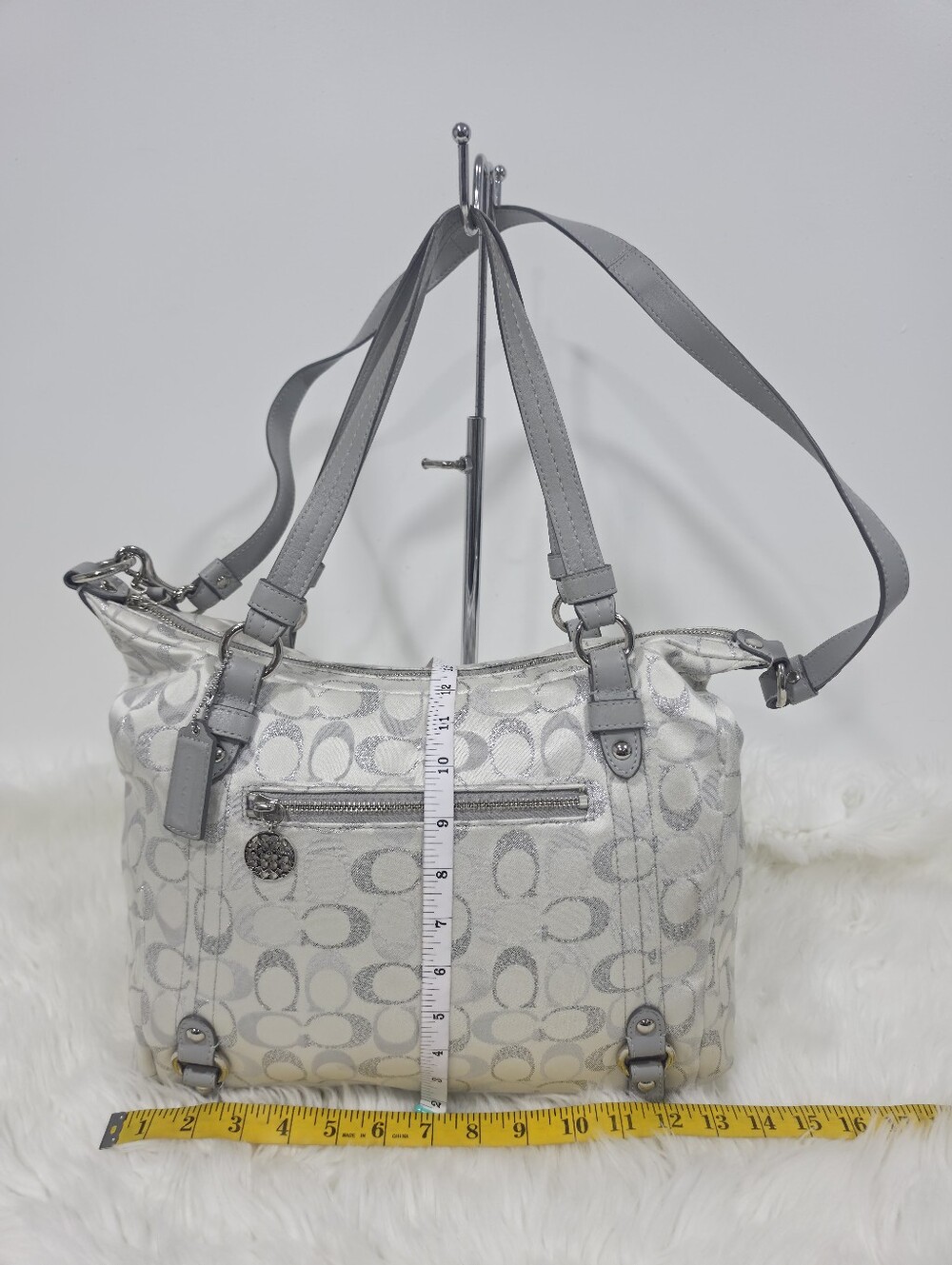 Coach F18378 Signature Gray and Silver Jacquard Shoulder Purse - Picture 4 of 13